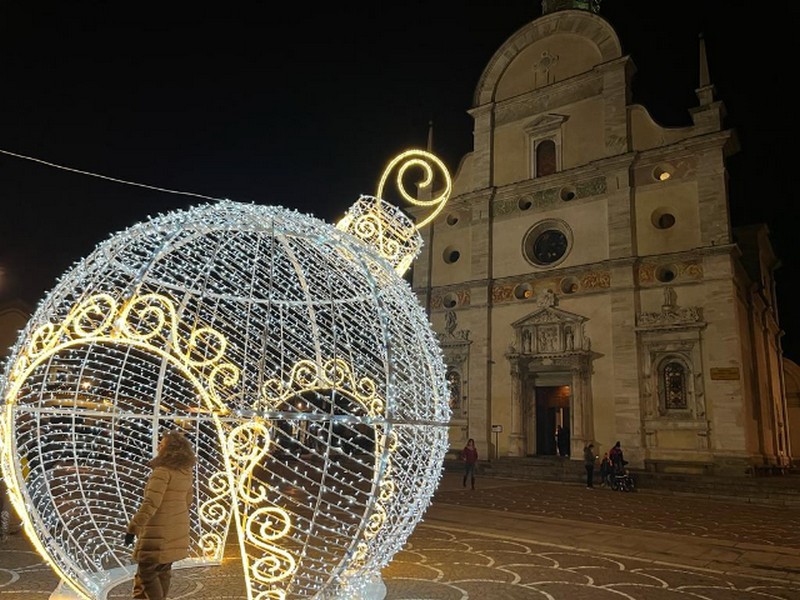 Natale Tirano luci