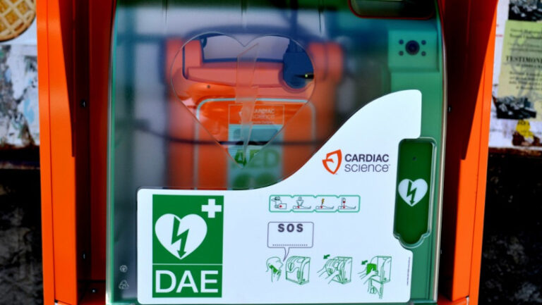 DAE defibrillatore generica