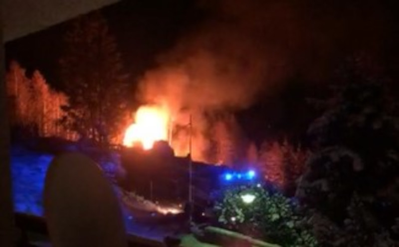 Incendio chalet Teglio Vigili del Fuoco