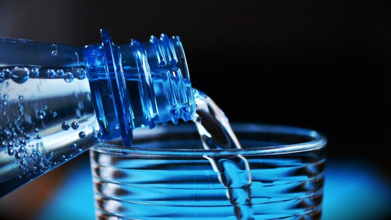 acqua bottiglia