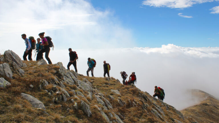 Montagna accompagnatori trekking escursioni