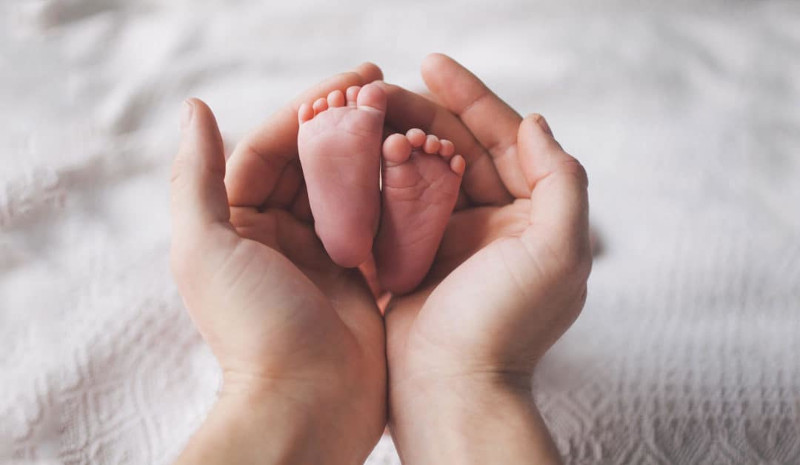 Piedi neonato