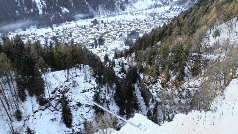 Ponte tibetano Campodolcino