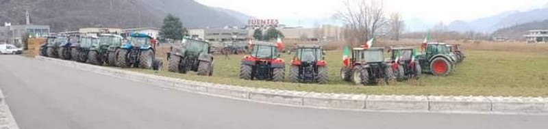 Presidio agricoltori trattori Trivio di Fuentes