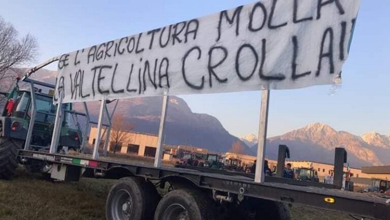 Presidio agricoltori trattori Trivio di Fuentes
