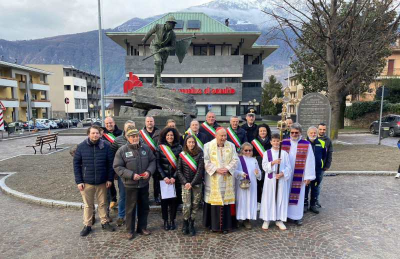 Piazza San Carpoforo benedizione Delebio