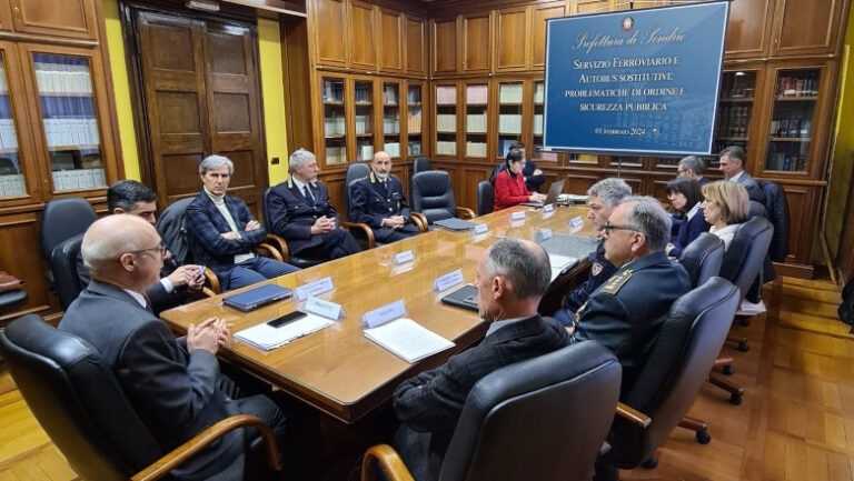 Riunione prefettura sicurrezza autobus sostitutivi