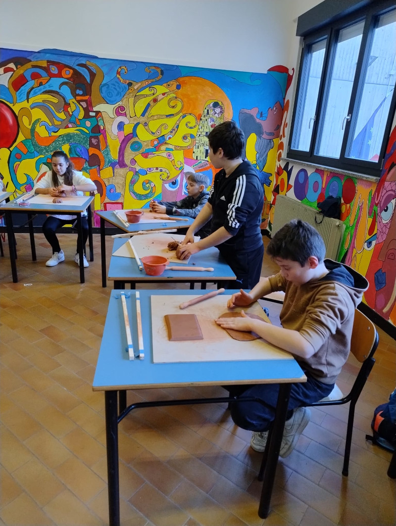 Villa di Tirano laboratori scuola media