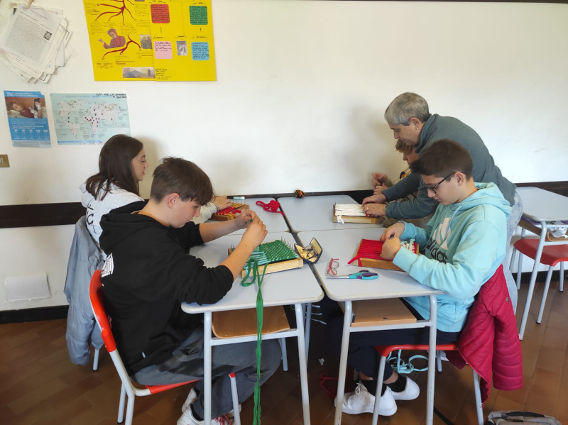 Villa di Tirano laboratori scuola media