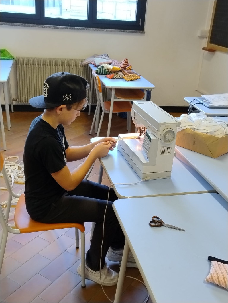 Villa di Tirano laboratori scuola media