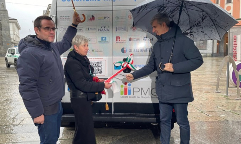 Nuovo automezzo trasporto disabili Casa Riposo Sondrio