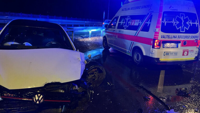Scontro auto Berbenno ss38 ragazzo ferito