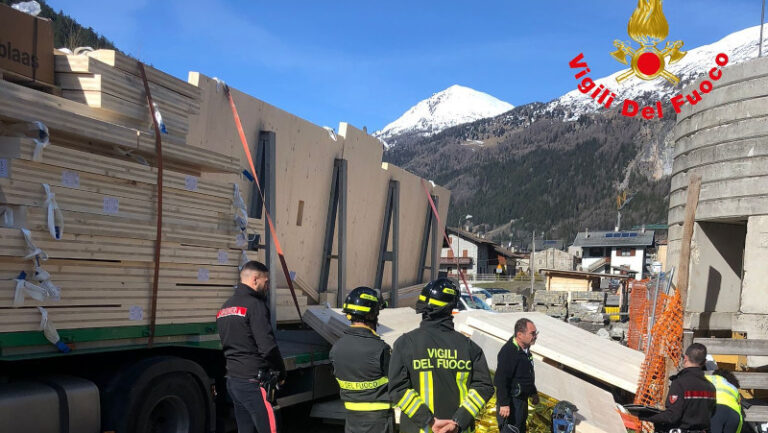 Vigili del Fuoco operaio morto schiacciamento Valdidentro