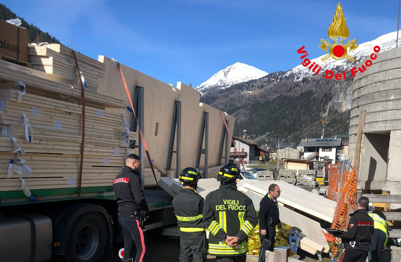 Vigili del Fuoco operaio morto schiacciamento Valdidentro