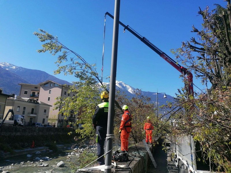 Pulizia torrente Mallero Sondrio
