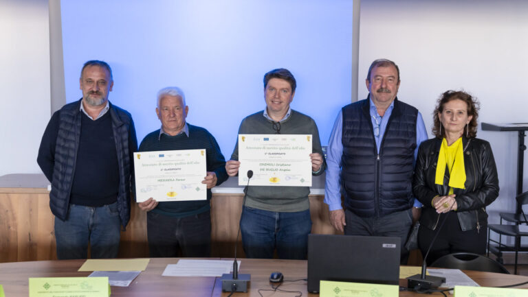 Olio Valtellinese Walter Magrin, Fermo Mezzera, Cristiano Cremoli, Stefano Baruffi, Giulia Rapella