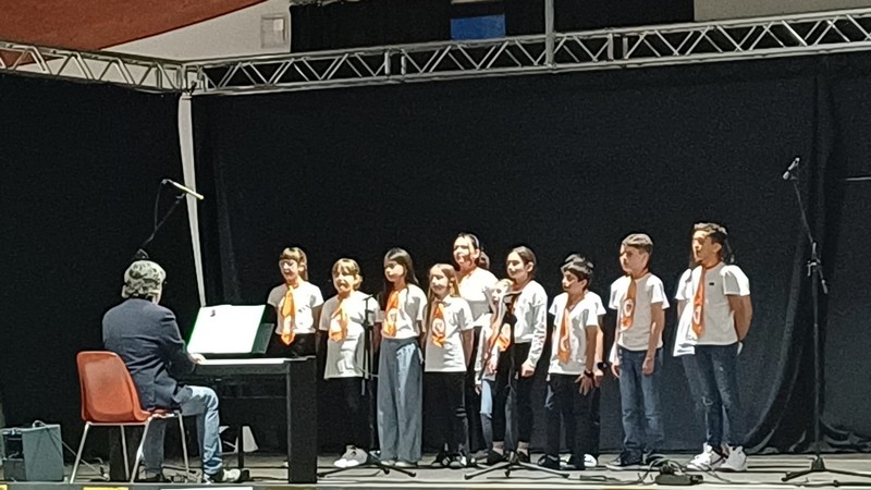 Cori di classe Villa di Tirano incontro provinciale