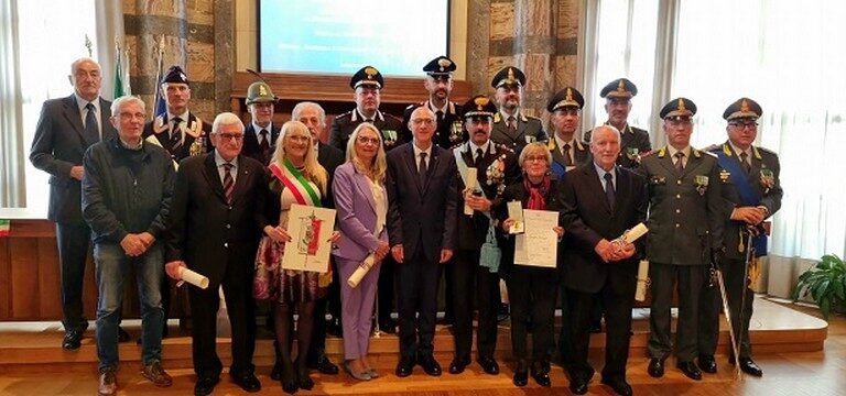 Onorificenze Ordine Merito Repubblica consegna diplomi Prefettura