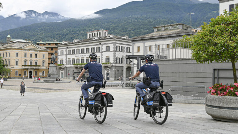 Controlli Polizia di Stato e-bike Sondrio