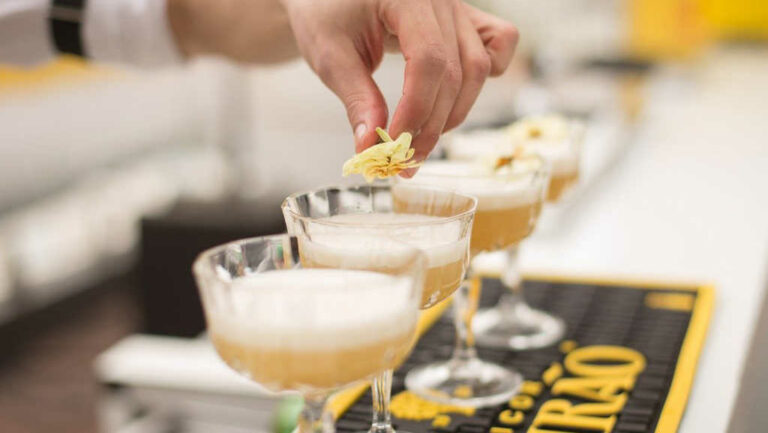 Locale pub cocktail