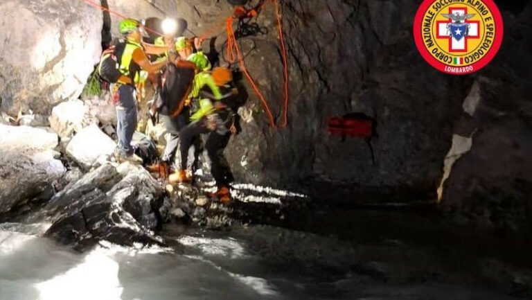 Valdidentro ragazza caduta pozze Soccorso Alpino