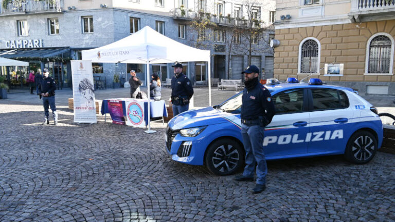 Polizia Stato Sondrio violenza sulle donne 25 novembre