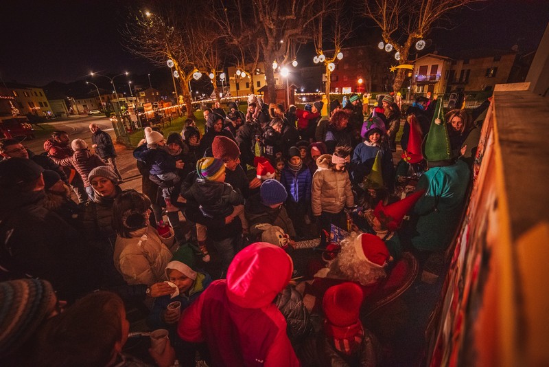 Babbo Natale consegna regali