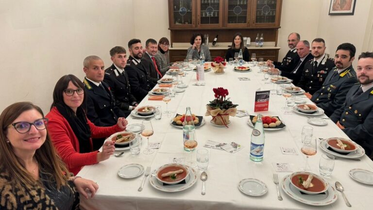 Cena in Rosso Sondalo violenza contro le donne