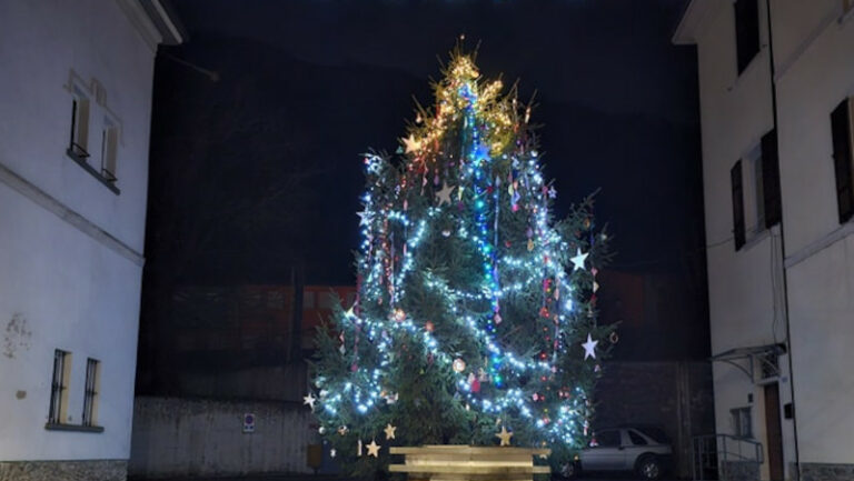 Albero Natale Colorina