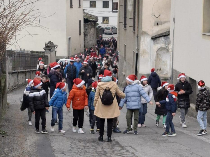 Camminata Babbi Natale Villa di Tirano 2024