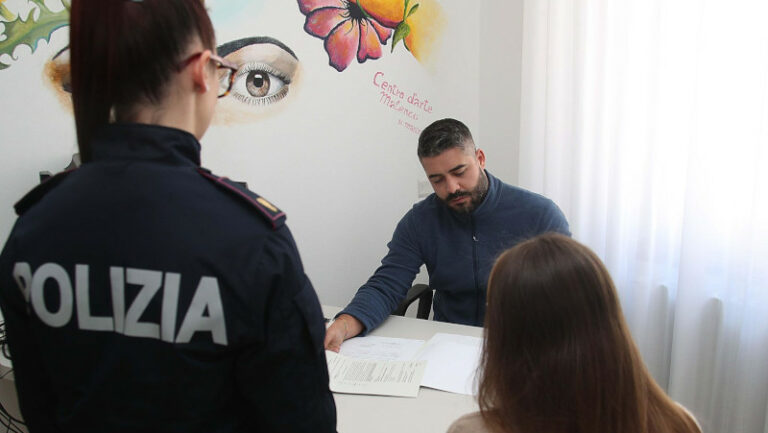 Polizia Stato violenza domestica
