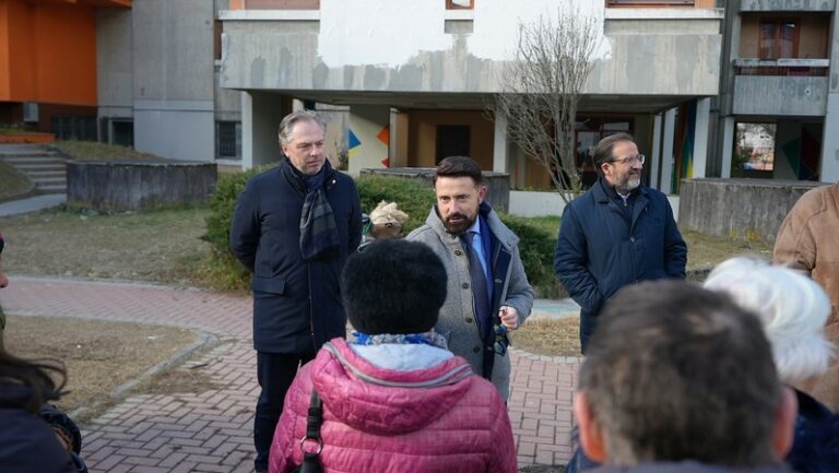 Politiche casa assessore regionale Franco