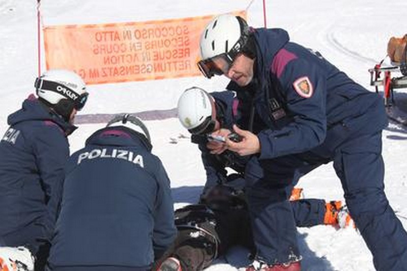 Soccorso piste sci Polizia di Stato
