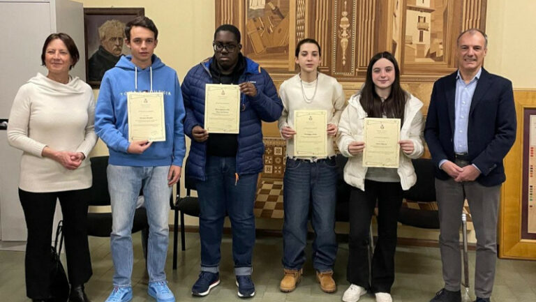 Chiuro studenti meritevoli