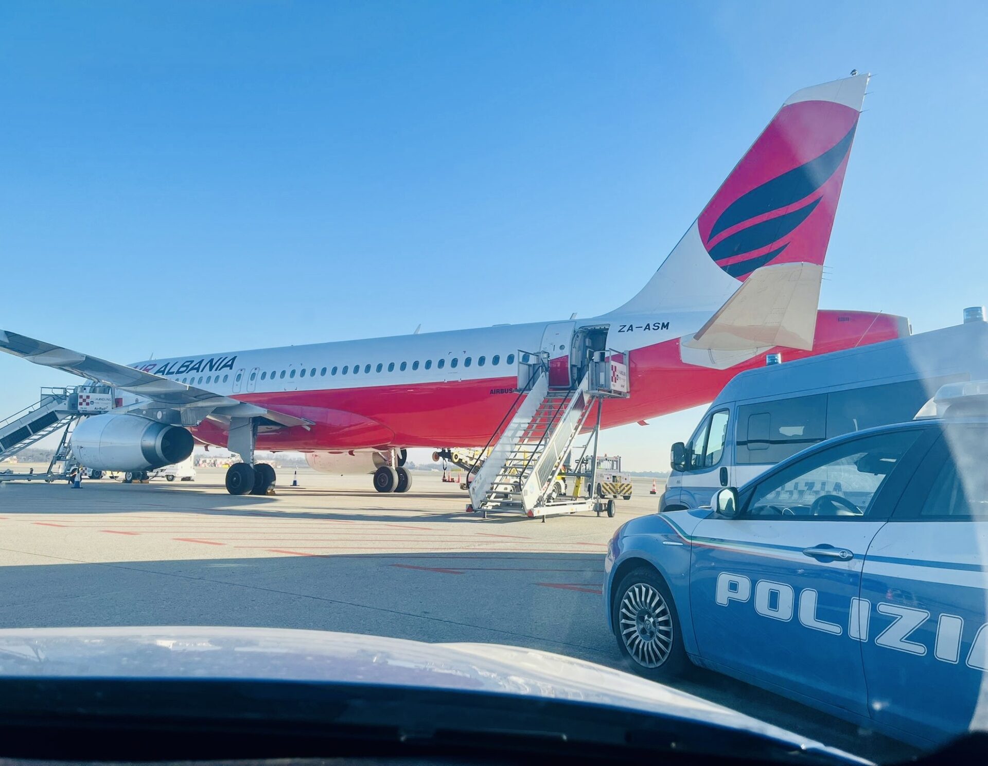rimpatrio irregolare polizia aereo