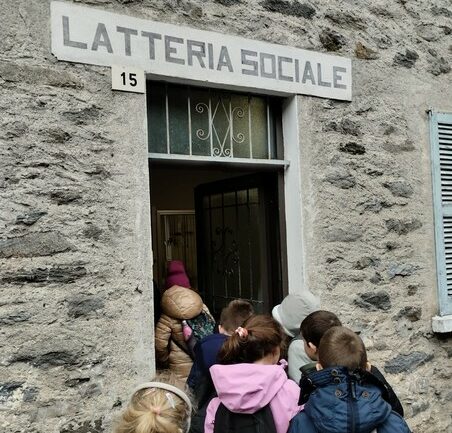 Scuole Colorina visita latteria Azienda Agricola Zamboni