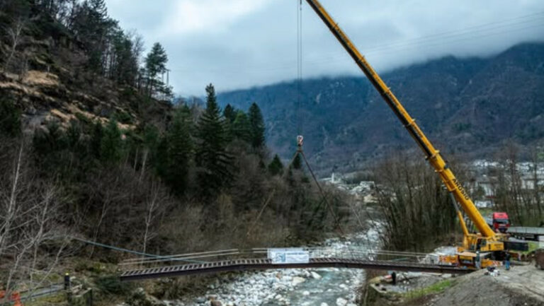 Posa ponte Prosto Piuro fiume Mera