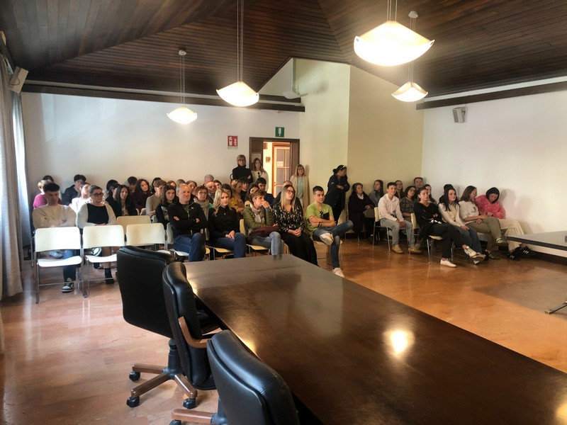 Sondalo consegna borse di studio