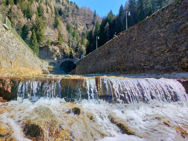 Campodolcino torrente Rabbiosa pulizia volontari