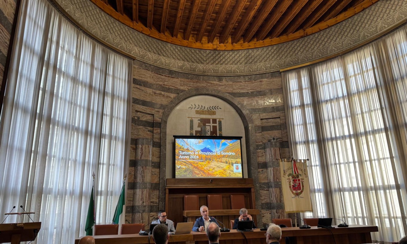 Conferenza presentazione dati turismo provincia di Sondrio