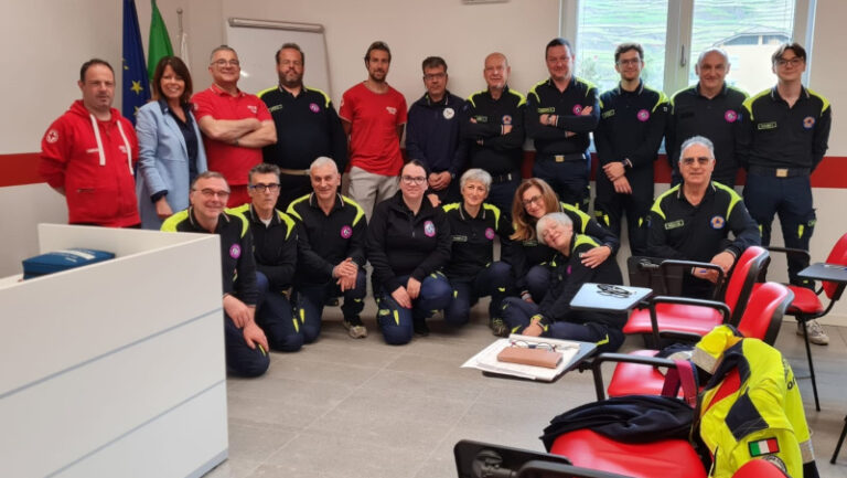 Sondrio volontari Protezione Civile corso defibrillatore