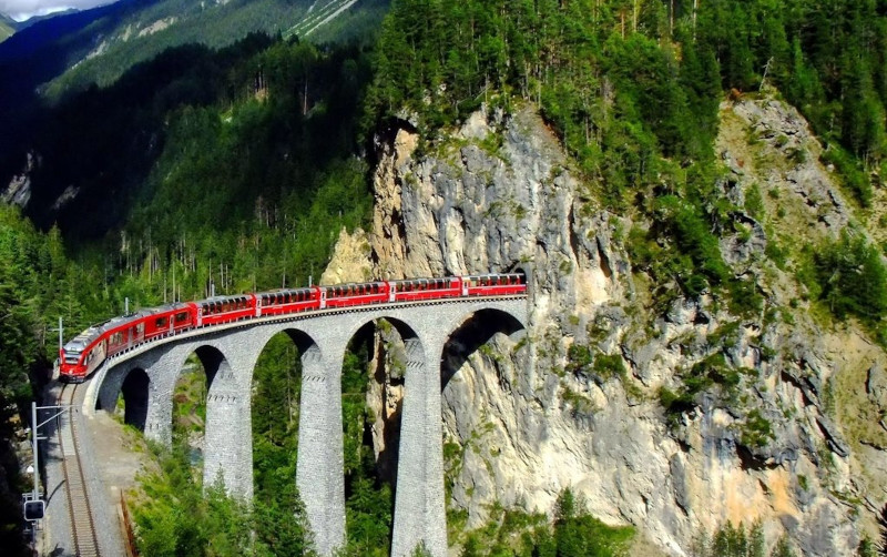 Trenino Rosso Bernina