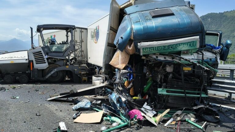 Incidente ss38 camion Piantedo