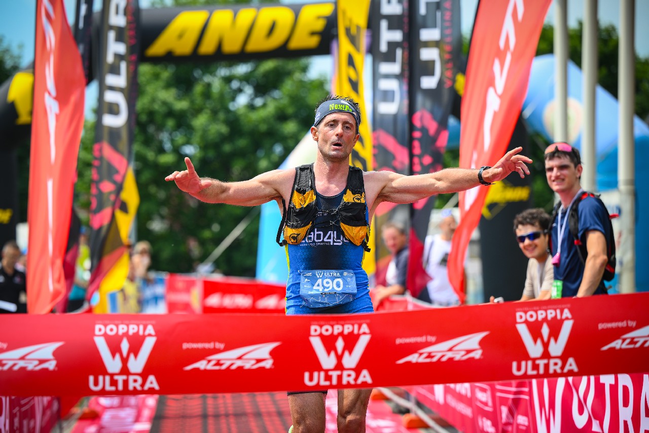 Sergio Bonaldi vincitore della 30 km DoppiaW Ultra 2025