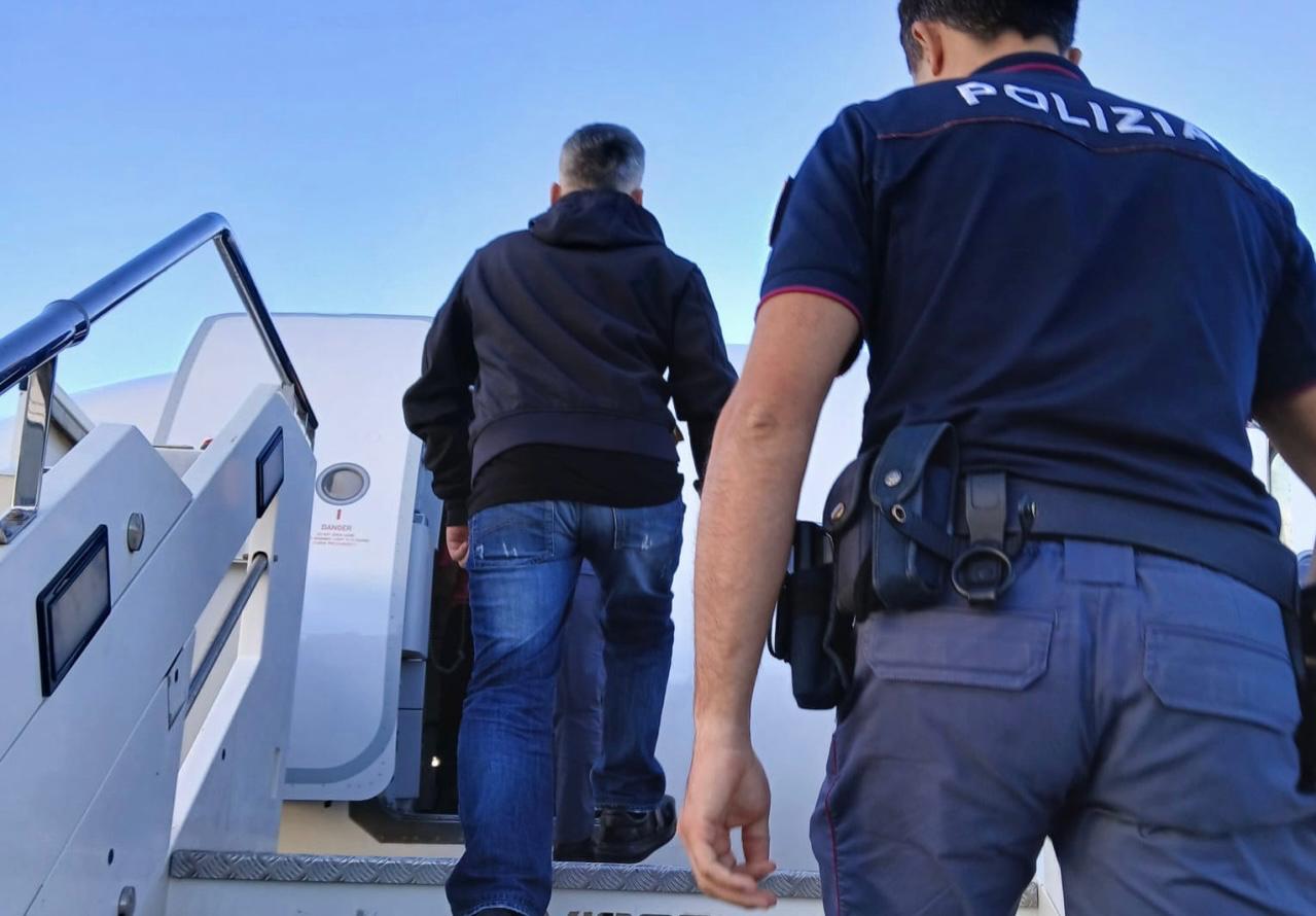 Rimpatrio Polizia