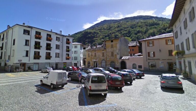 Piazza San Giovanni Morbegno