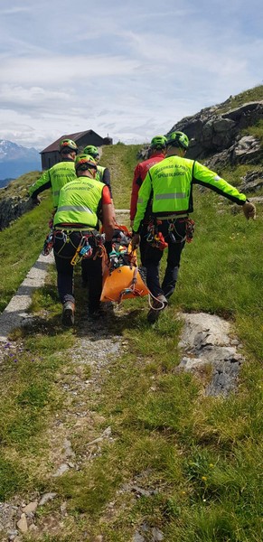 esercitazione soccorso alpino croce rossa diga inferno