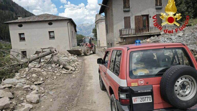 Alluvione Valdisotto Vigili del Fuoco