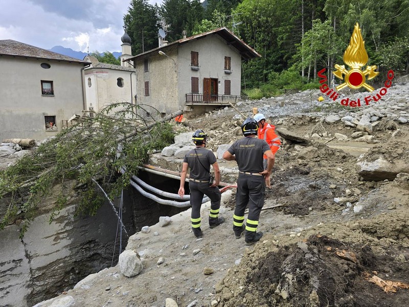 Alluvione Valdisotto Vigili del Fuoco