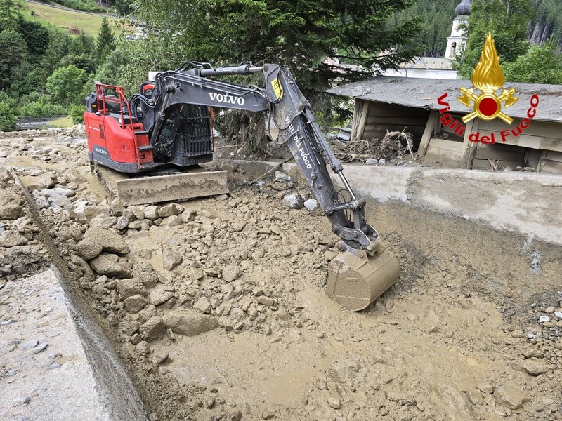 Alluvione Valdisotto Vigili del Fuoco